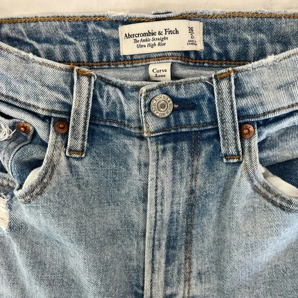 Abercrombie Curve Love - Picture 2 of 2